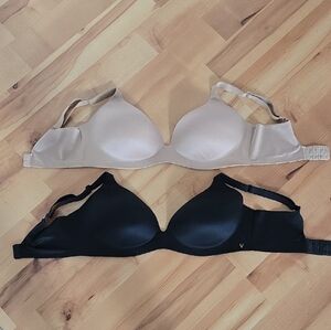 2 Victoria Secret BareInfinity Flex Lightly Lined Wireless Full-Coverage Bra